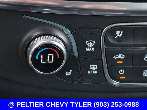 Used 2023 Chevrolet Traverse LT FWD image 27
