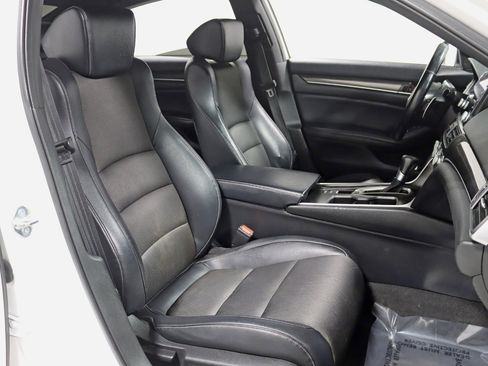 Used 2018 Honda Accord Sport image 24