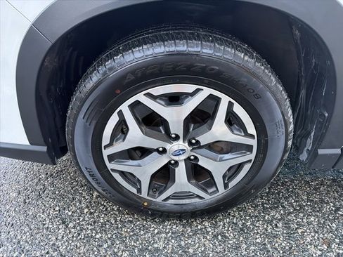 Used 2022 Subaru Forester Premium image 18