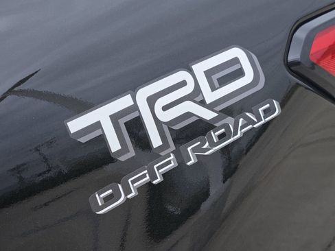 Used 2025 Toyota Tacoma TRD Off-Road w/ TRD Off Road Upgrade Package AWD/4WD image 12