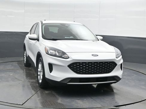 Used 2021 Ford Escape SE image 5