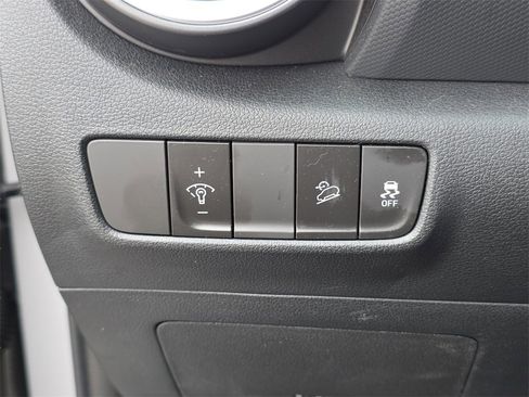 Certified 2023 Hyundai Kona SE image 24