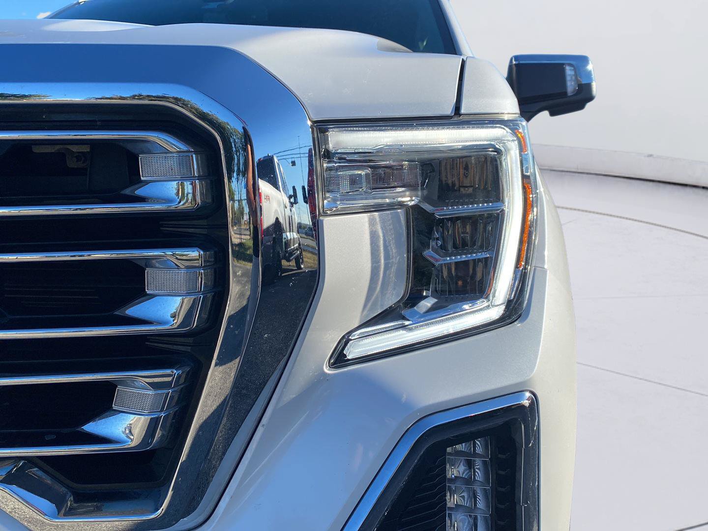 Used 2021 GMC Sierra 1500 SLT AWD/4WD image 9
