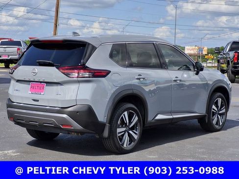 Used 2023 Nissan Rogue SL w/ SL Premium Package FWD image 6