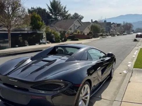Used 2019 McLaren 570S Spider RWD image 7