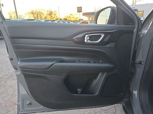 Used 2022 Jeep Compass Trailhawk w/ Trailhawk Elite Group image 26