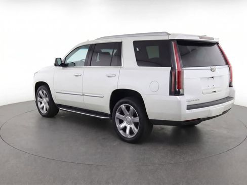 Used 2017 Cadillac Escalade Premium Luxury AWD/4WD image 3