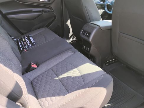 Used 2018 Chevrolet Equinox LT image 18