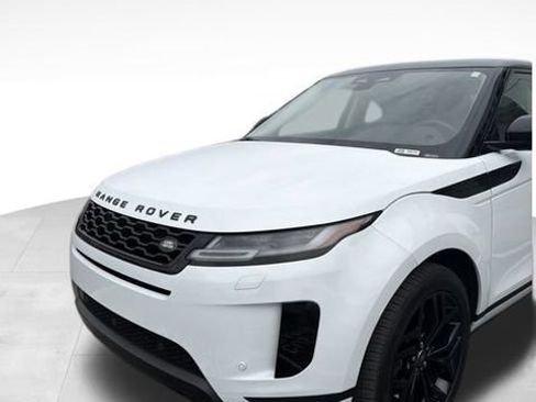 Used 2023 Land Rover Range Rover Evoque SE AWD/4WD image 2