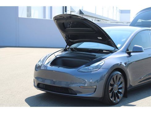 Used 2022 Tesla Model Y Performance AWD/4WD image 27