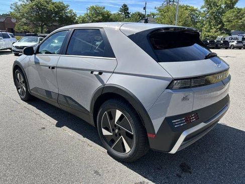 New 2025 Hyundai Ioniq 5 SE image 34