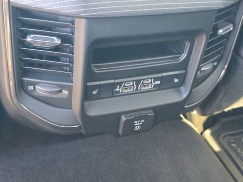 Used 2020 RAM 2500 Limited image 18