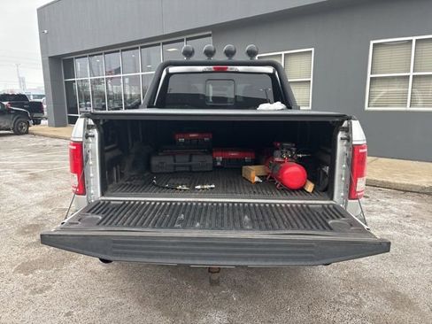 Used 2015 Ford F150 XLT w/ Equipment Group 302A Luxury image 9