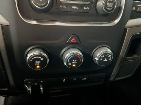 Used 2018 RAM 3500 Tradesman w/ Chrome Appearance Group AWD/4WD image 10