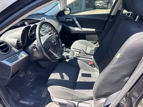 Used 2013 MAZDA MAZDA3 i Touring w/ Preferred Equipment Pkg FWD image 5