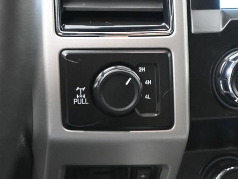 Used 2020 Ford F250 Lariat w/ Tremor Off-Road Package image 26