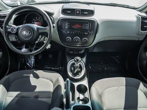 Used 2015 Kia Soul image 2