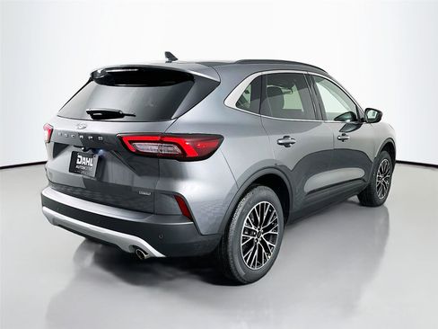 New 2026 Ford Escape SE FWD image 7