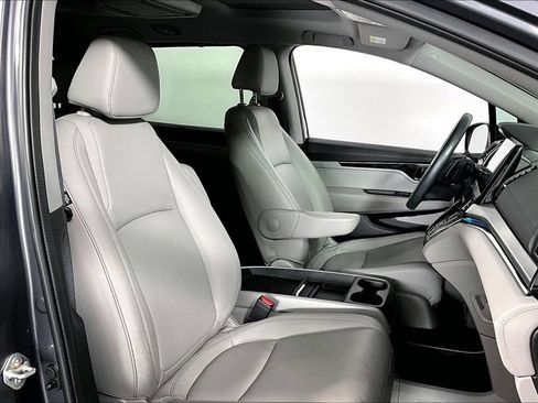 Used 2024 Honda Odyssey Touring image 7