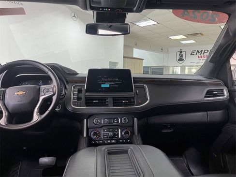 Used 2024 Chevrolet Suburban Premier image 13