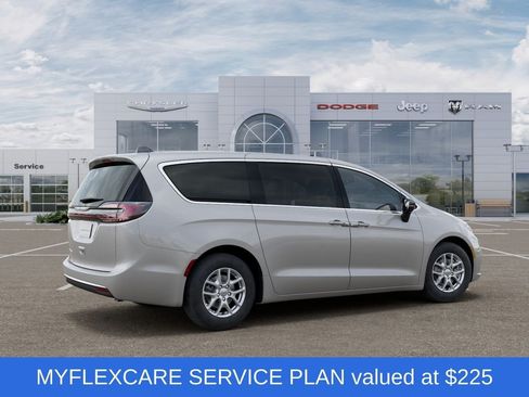 New 2026 Chrysler Pacifica Select FWD image 4