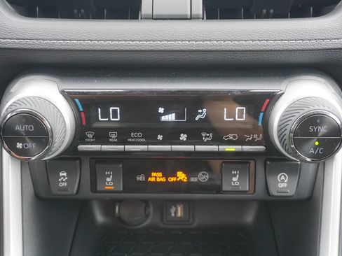 Used 2023 Toyota RAV4 XLE AWD/4WD image 13