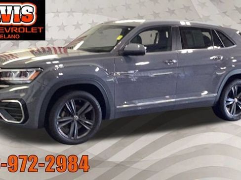 Used 2020 Volkswagen Atlas Cross Sport SE w/ Panoramic Sunroof Package AWD/4WD image 2