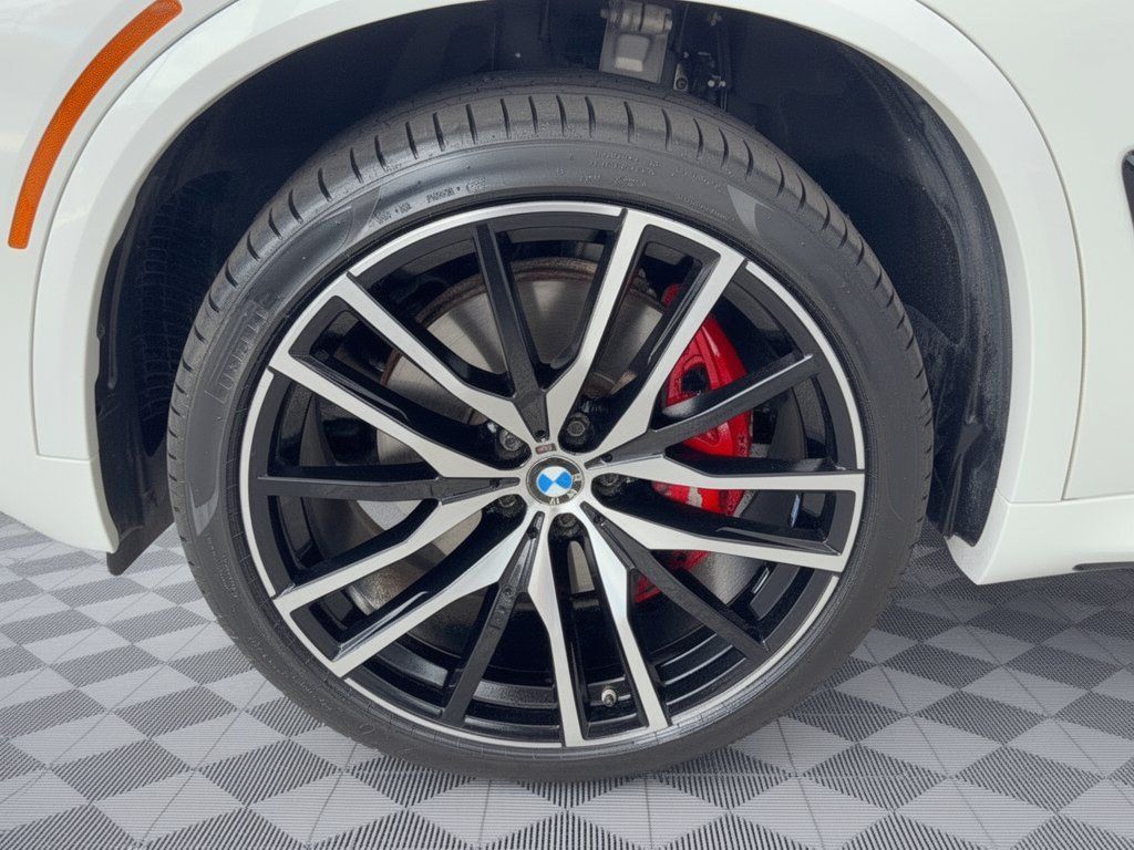 Used 2025 BMW X5 xDrive40i w/ Executive Package AWD/4WD image 13
