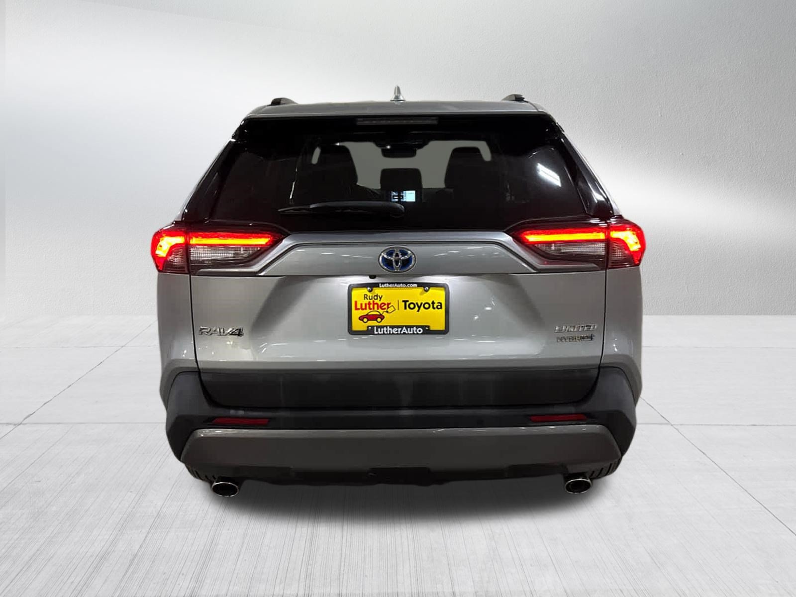 Used 2021 Toyota RAV4 Limited AWD/4WD image 5