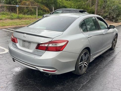 Used 2017 Honda Accord Sport image 8