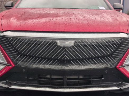 Used 2025 Cadillac Lyriq Luxury image 10