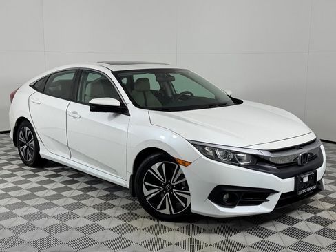 Used 2016 Honda Civic EX-T image 2