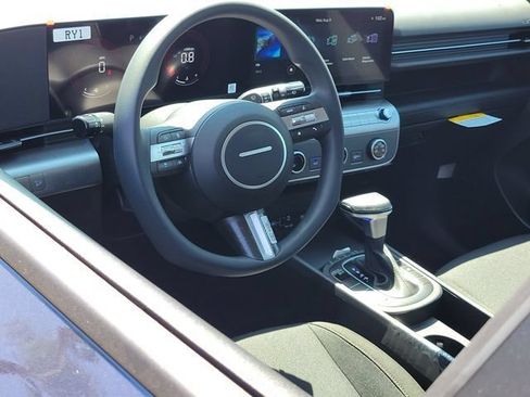 New 2027 Hyundai Kona SE FWD image 5