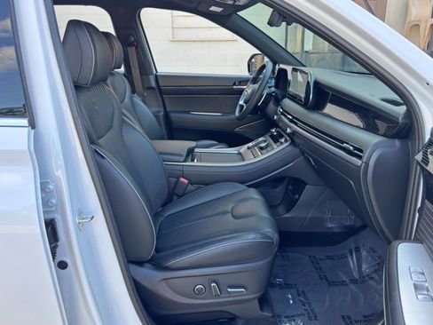 Used 2025 Hyundai Palisade Calligraphy AWD/4WD image 16