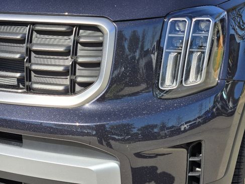 New 2025 Kia Telluride S image 6