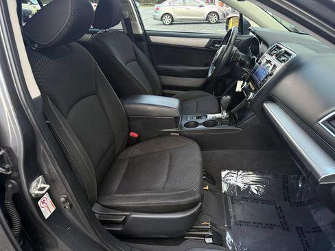 Used 2018 Subaru Outback 2.5i Premium AWD/4WD image 23