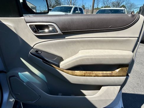 Used 2017 GMC Yukon Denali w/ Open Road Package AWD/4WD image 18