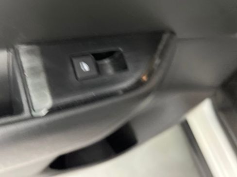 Used 2024 Nissan Rogue S image 16