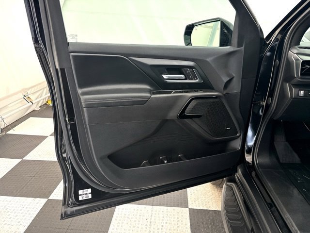 Used 2026 Chevrolet Silverado EV LT AWD/4WD image 16