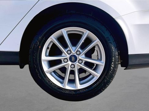 Used 2017 Ford Focus SE image 8