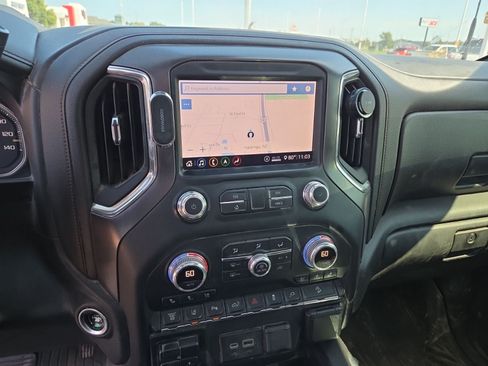 Used 2020 GMC Sierra 2500 AT4 w/ AT4 Premium Package AWD/4WD image 7