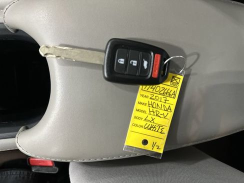 Used 2017 Honda HR-V LX image 33