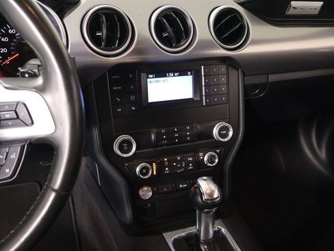 Used 2019 Ford Mustang GT w/ Black Accent Package RWD image 5