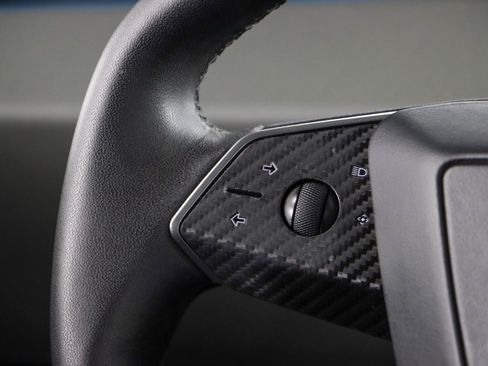 Used 2024 Tesla Cybertruck AWD Crew Cab image 13