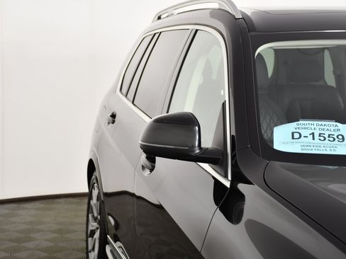 Used 2026 BMW X7 xDrive40i AWD/4WD image 14