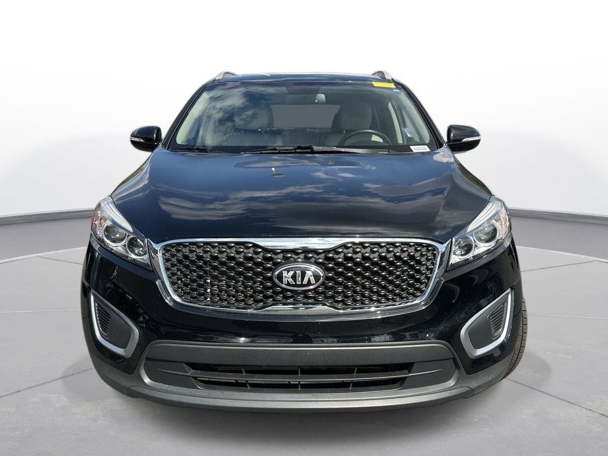 Used 2017 Kia Sorento FWD w/ LX Convenience Package image 3