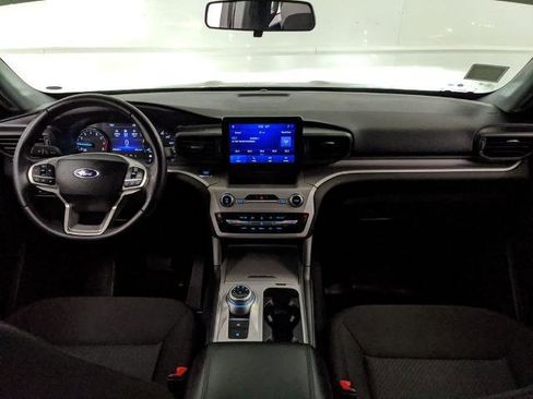 Certified 2023 Ford Explorer XLT image 7