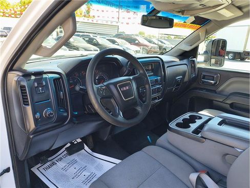 Used 2015 GMC Sierra 2500 2WD Double Cab w/ Sierra Convenience Package image 6