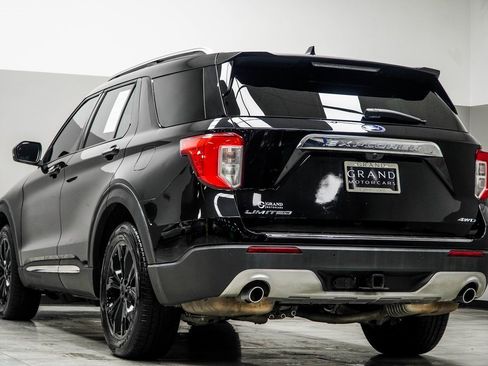 Used 2022 Ford Explorer Limited w/ Equipment Group 301A image 11