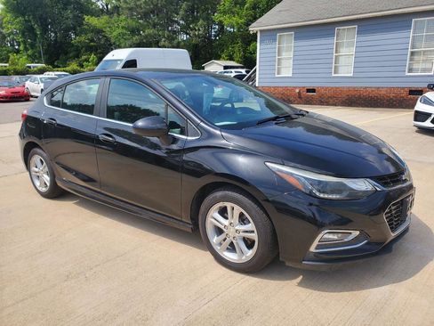 Used 2017 Chevrolet Cruze LT w/ RS Package FWD image 3
